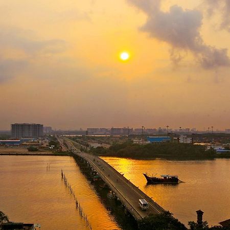 Hotel Le Maritime, Kochi By Westbridge Exterior foto