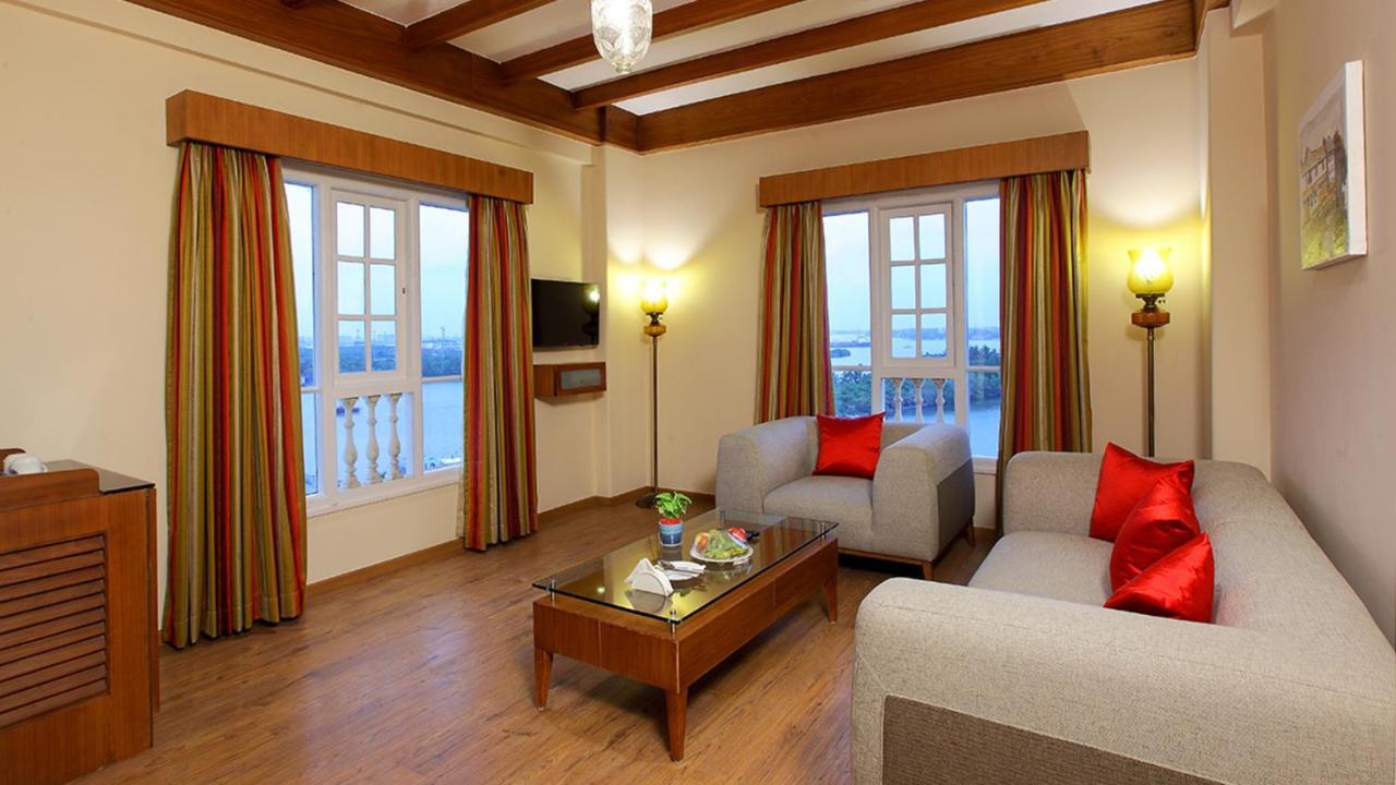 Hotel Le Maritime, Kochi By Westbridge Exterior foto