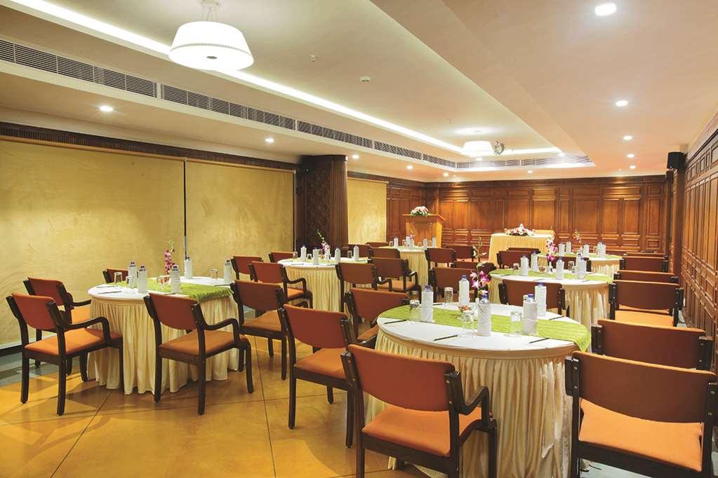 Hotel Le Maritime, Kochi By Westbridge Restaurant foto